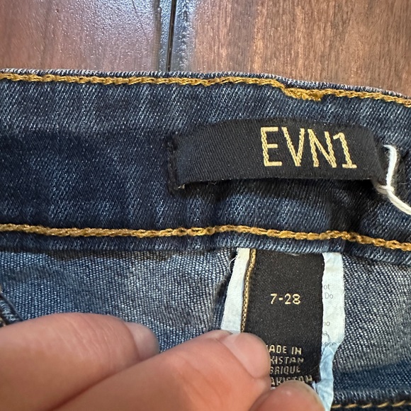 EVN1 woman’s skinny jeans dark wash size 7 - Picture 3 of 4